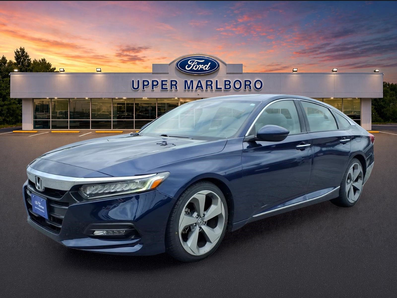 Used 2018 Honda Accord Touring image 3