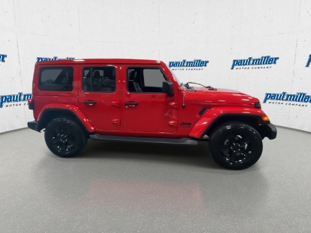 Used 2021 Jeep Wrangler Unlimited Sahara AWD/4WD image 5