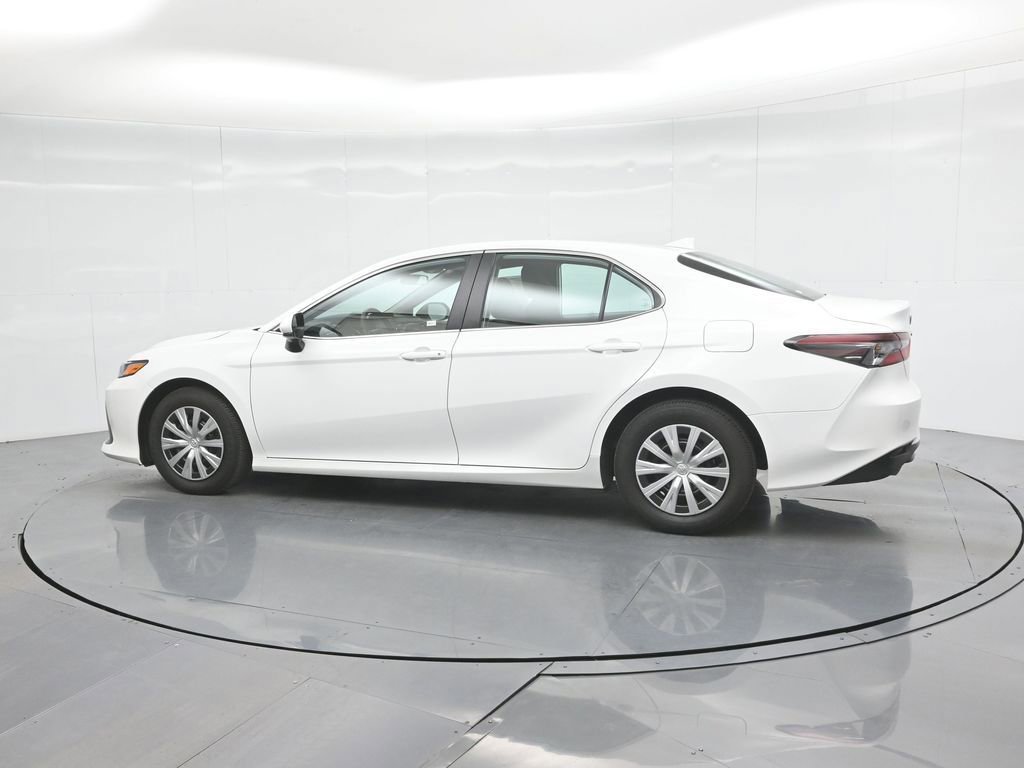Used 2023 Toyota Camry LE image 18