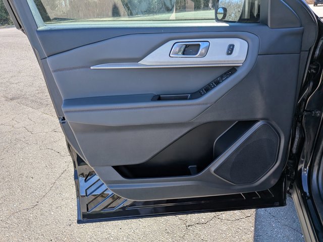 Certified 2025 Ford Explorer Active w/ Active Comfort Package image 12