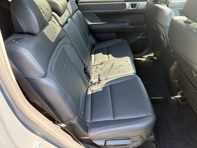 Used 2024 Hyundai Santa Fe Limited FWD image 17