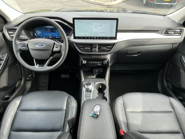 Certified 2025 Ford Escape Platinum AWD/4WD image 21