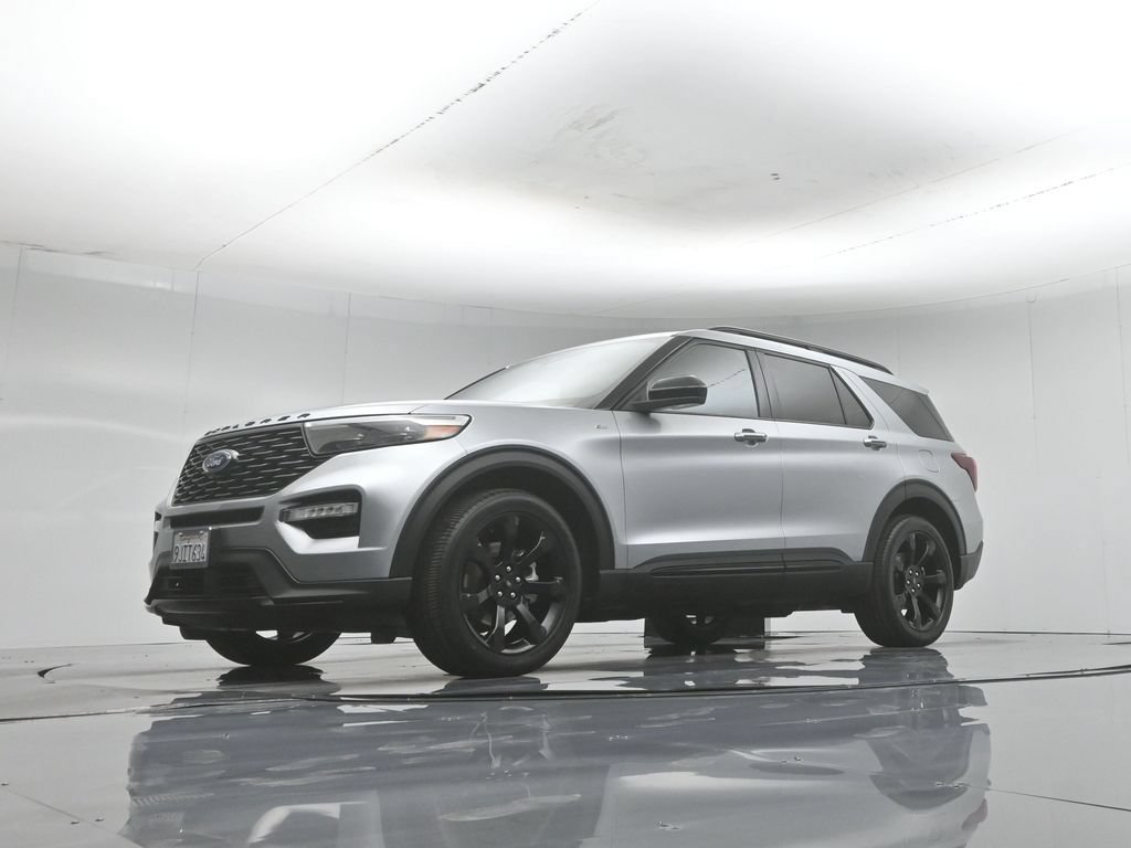 Certified 2023 Ford Explorer ST-Line w/ Class IV Trailer Tow Package RWD image 44