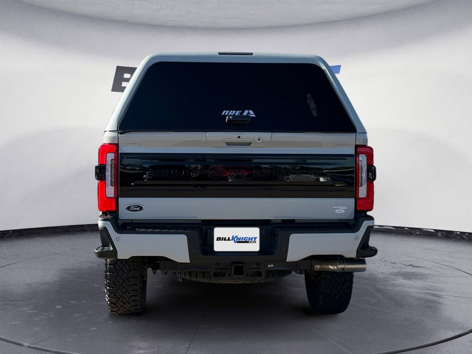 Certified 2025 Ford F250 Platinum w/ Tremor Off-Road Package AWD/4WD image 4