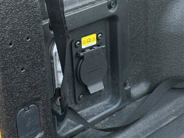 Certified 2022 Ford Maverick Lariat w/ Lariat Luxury Package image 6