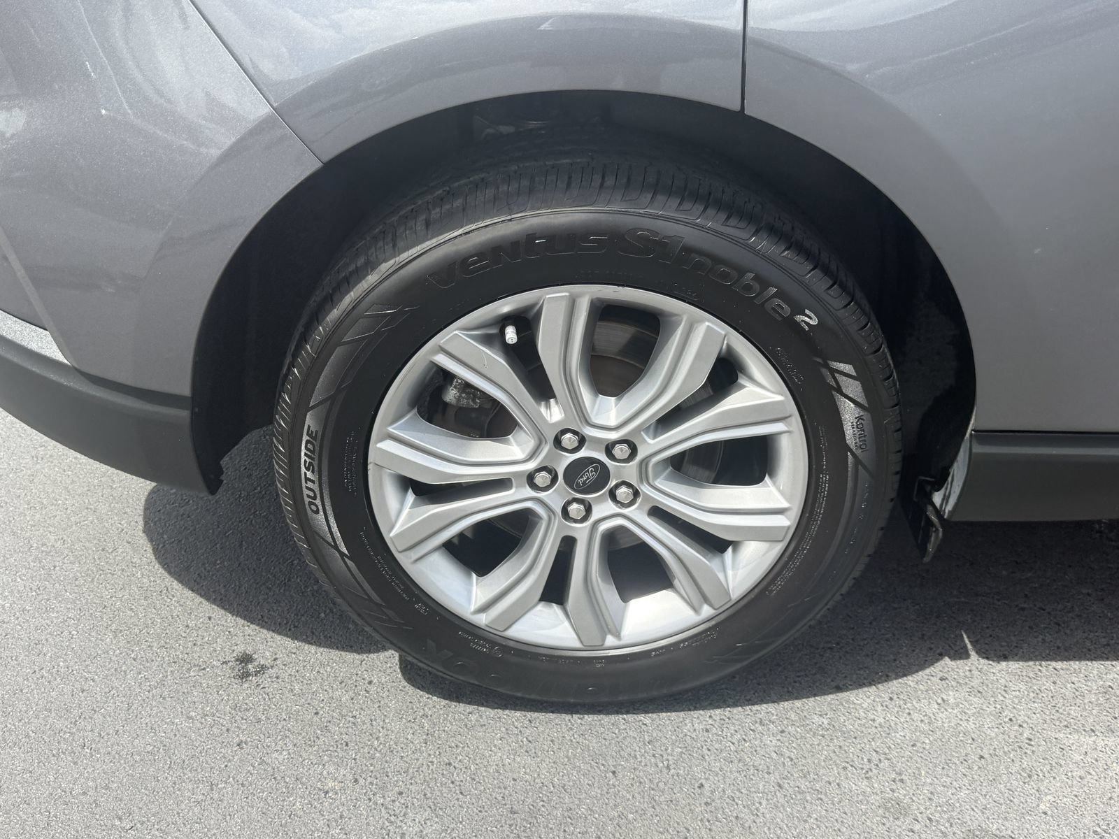 Certified 2023 Ford Edge Titanium AWD/4WD image 36