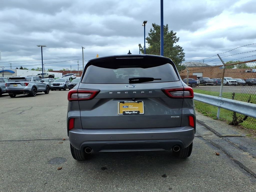 Certified 2024 Ford Escape ST-Line w/ Tech Pack #1 AWD/4WD image 7