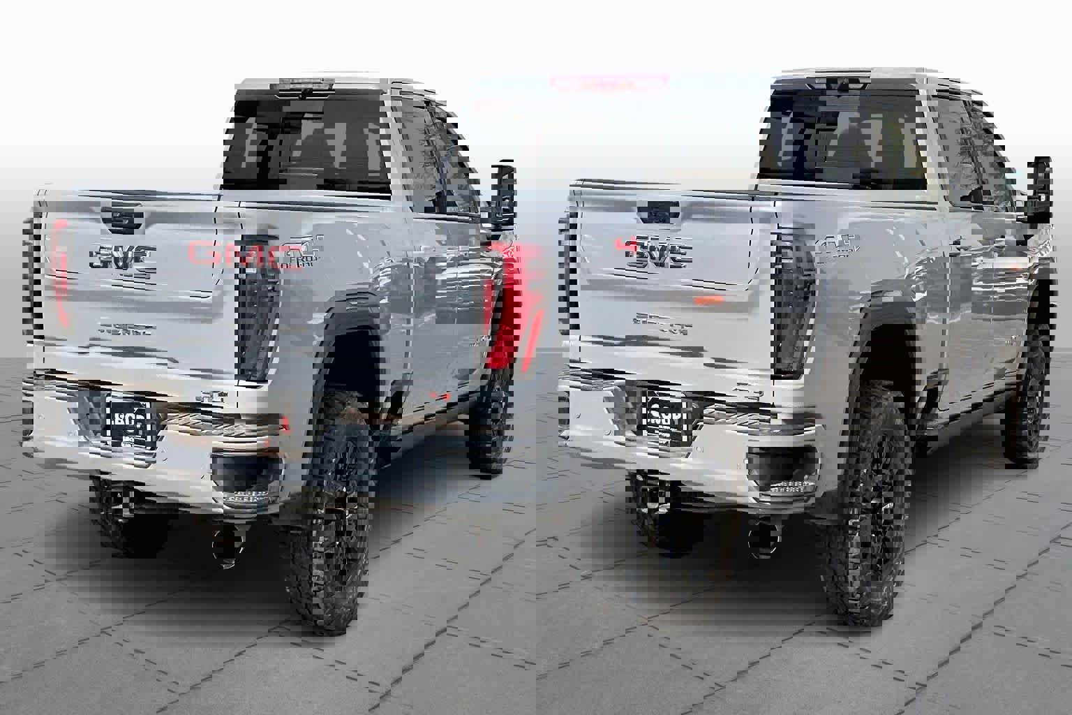 Used 2025 GMC Sierra 2500 AT4 w/ AT4 Premium Plus Package image 4