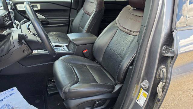 Certified 2023 Ford Explorer Platinum w/ Technology Package AWD/4WD image 11