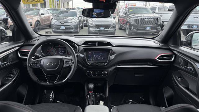 Used 2023 Chevrolet TrailBlazer RS w/ Convenience Package AWD/4WD image 25