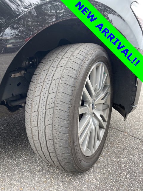 Certified 2022 Ford Expedition Max Platinum image 2