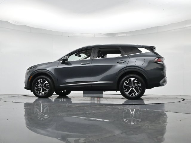 Used 2025 Kia Sportage EX AWD/4WD image 40