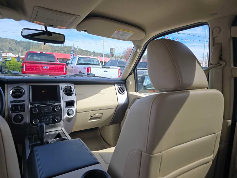 Certified 2017 Ford Expedition EL XLT w/ Equipment Group 202A image 14