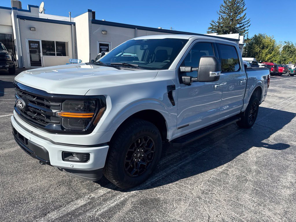 Certified 2024 Ford F250 4x4 Crew Cab Super Duty image 8