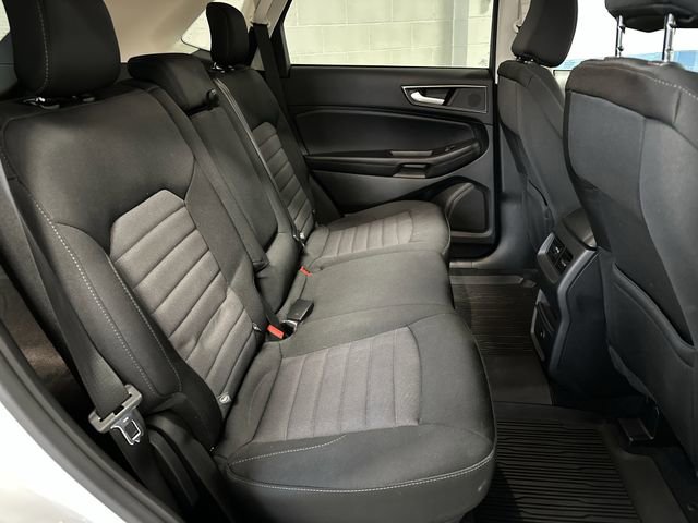 Certified 2024 Ford Edge SE w/ Black Appearance Package image 26
