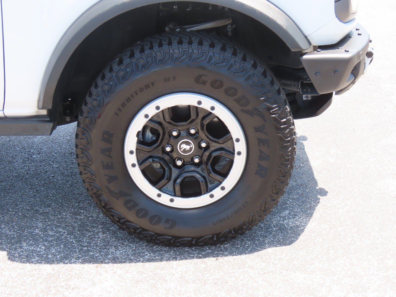 Certified 2023 Ford Bronco Badlands w/ Sasquatch Package AWD/4WD image 7