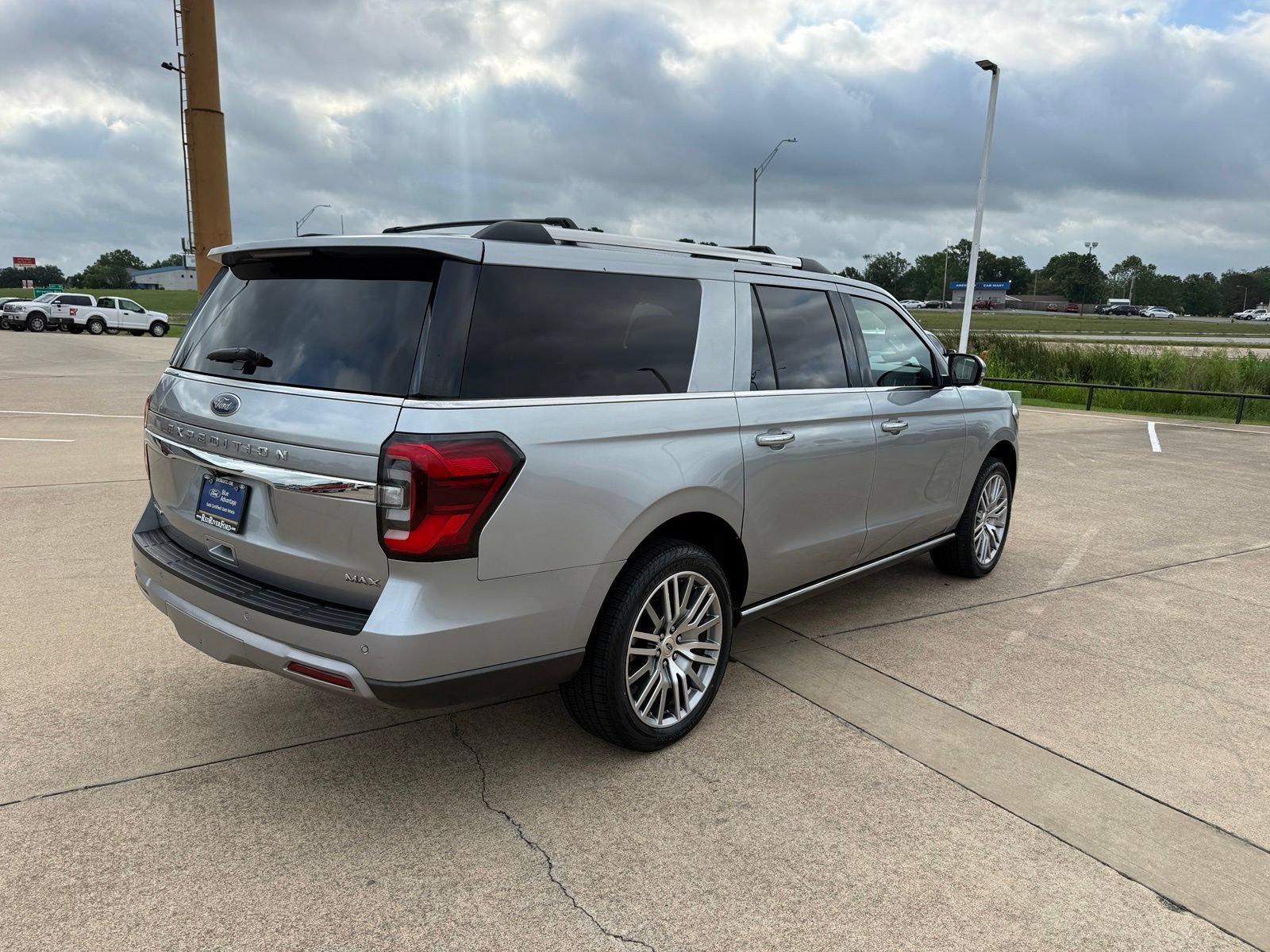 Certified 2024 Ford Expedition Max Limited AWD/4WD image 5