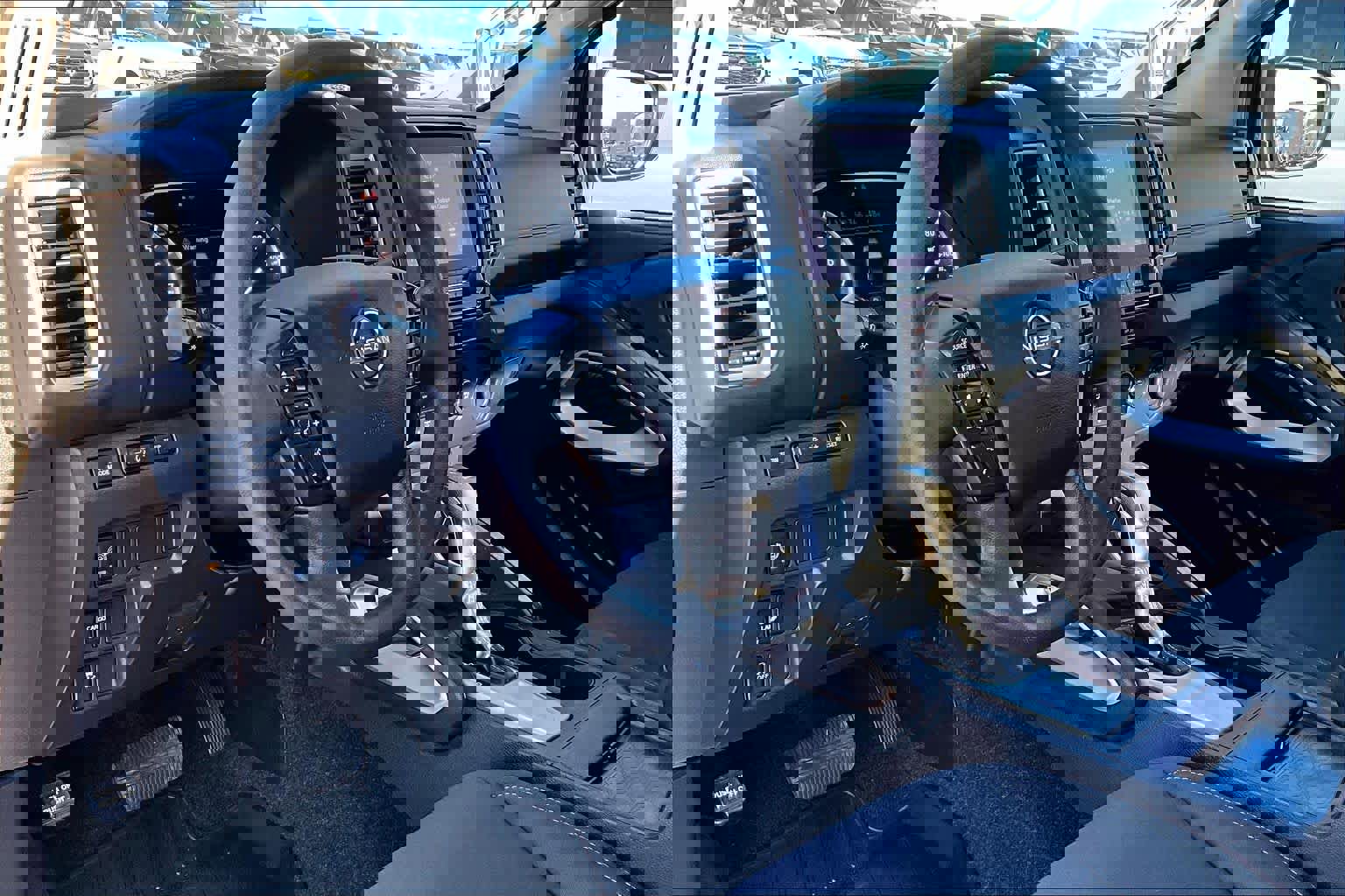 Used 2022 Nissan Frontier SV w/ Technology Package image 18