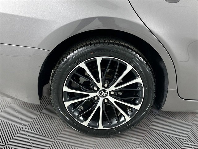 Used 2019 Toyota Camry SE image 30