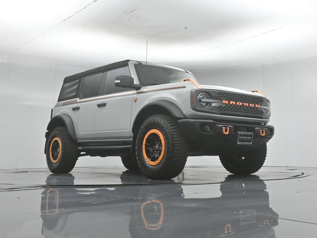 Certified 2023 Ford Bronco Badlands w/ Sasquatch Package AWD/4WD image 46