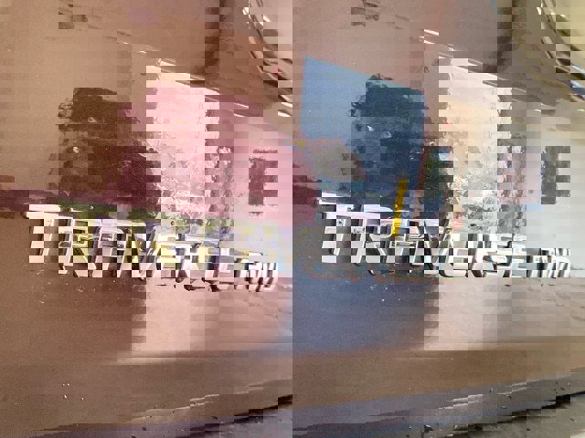 Used 2021 Chevrolet Traverse LT w/ LT Premium Package image 8