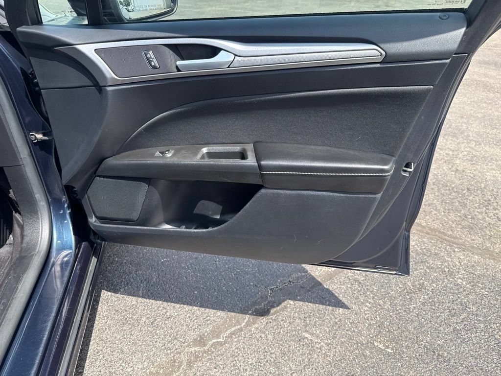 Certified 2020 Ford Fusion SE AWD/4WD image 38