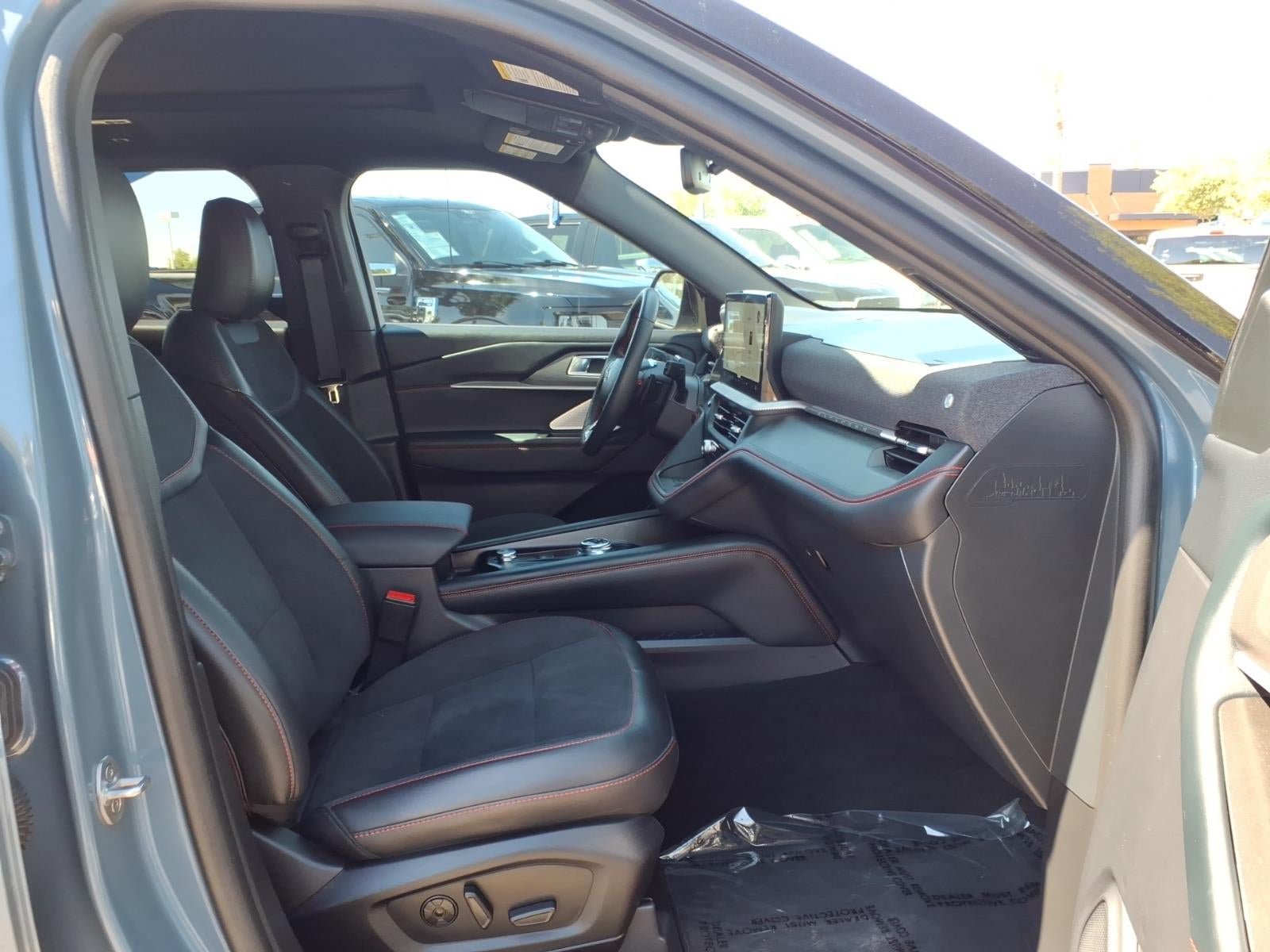 Certified 2025 Ford Explorer ST w/ Sun And Sound Package AWD/4WD image 11