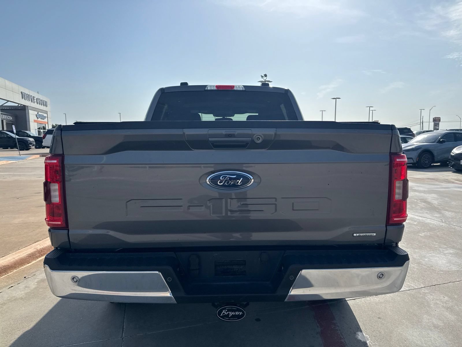 Certified 2022 Ford F150 XLT w/ Equipment Group 302A High AWD/4WD image 4