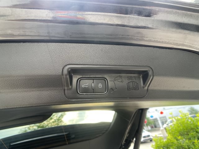 Certified 2021 Ford Explorer XLT w/ Equipment Group 202A AWD/4WD image 37