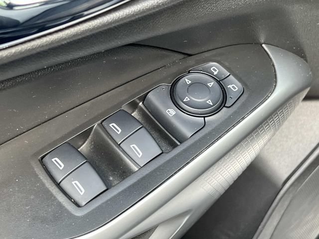 Used 2024 Chevrolet Trax RS w/ Driver Confidence Package FWD image 16