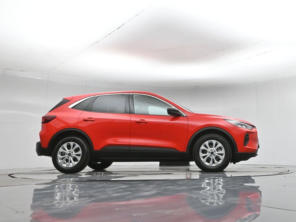 Certified 2024 Ford Escape Active image 9