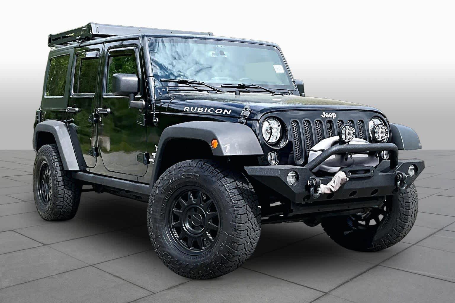 Used 2017 Jeep Wrangler Unlimited Rubicon w/ Connectivity Group AWD/4WD image 3