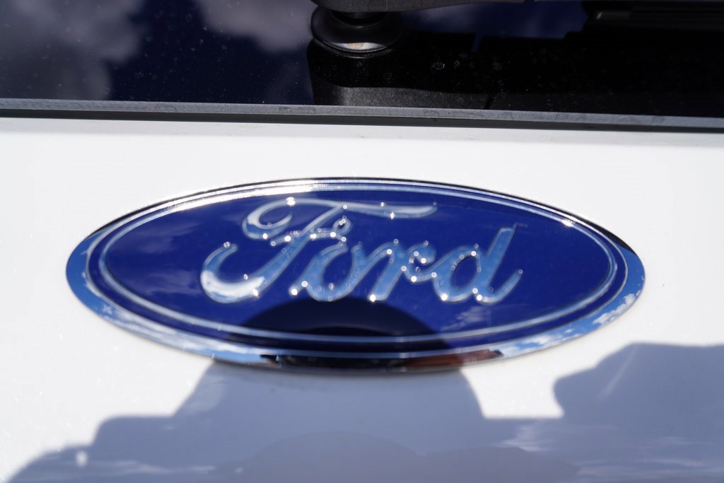 Certified 2025 Ford Explorer Platinum image 33