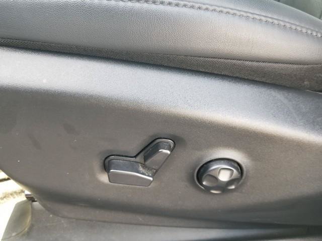 Used 2025 Chrysler Pacifica Select FWD image 14