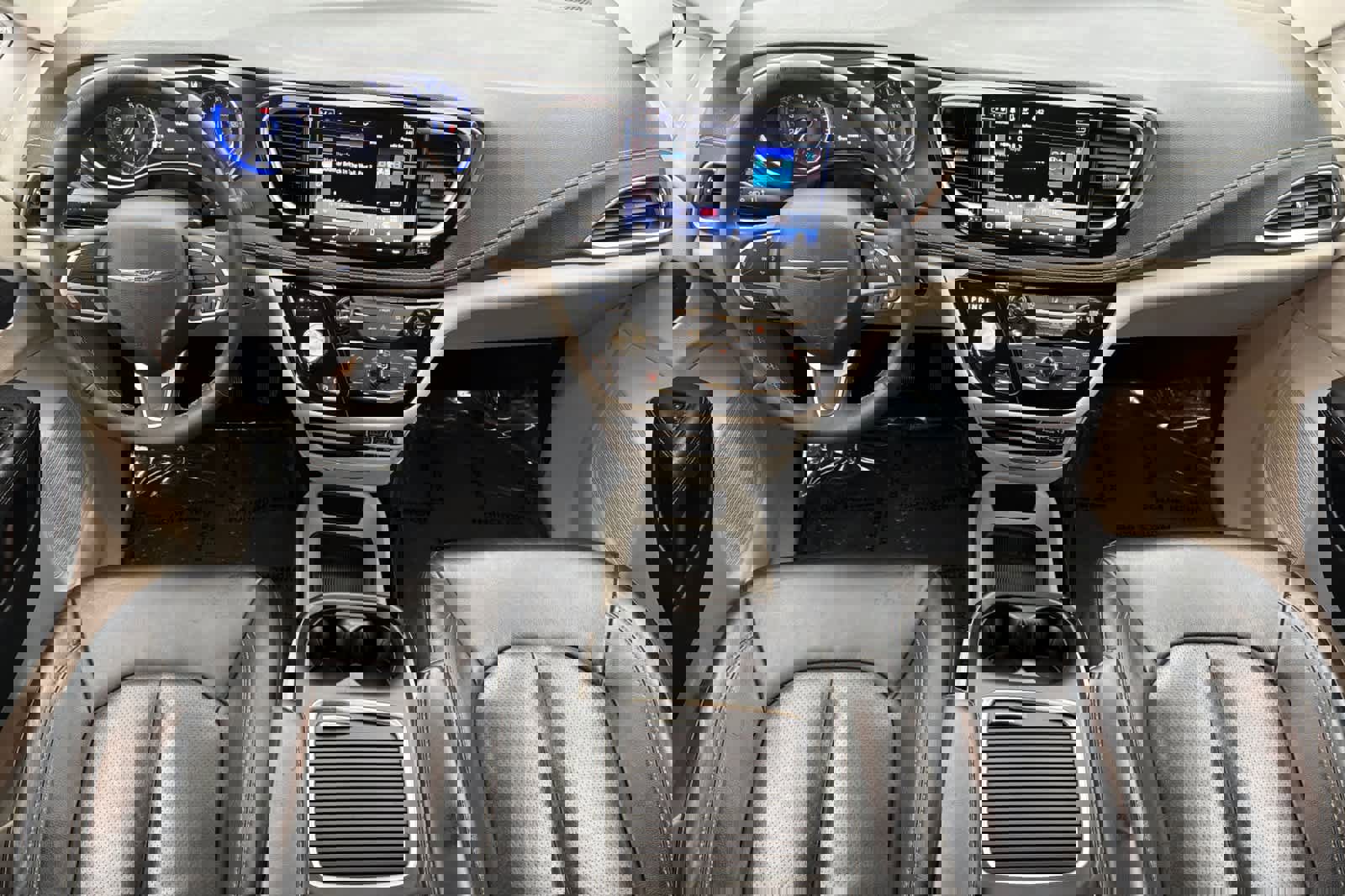 Used 2022 Chrysler Pacifica Touring-L image 9