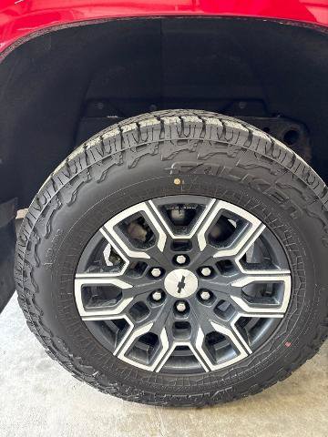 Used 2023 Chevrolet Colorado Z71 w/ Z71 Convenience Package 2 AWD/4WD image 22