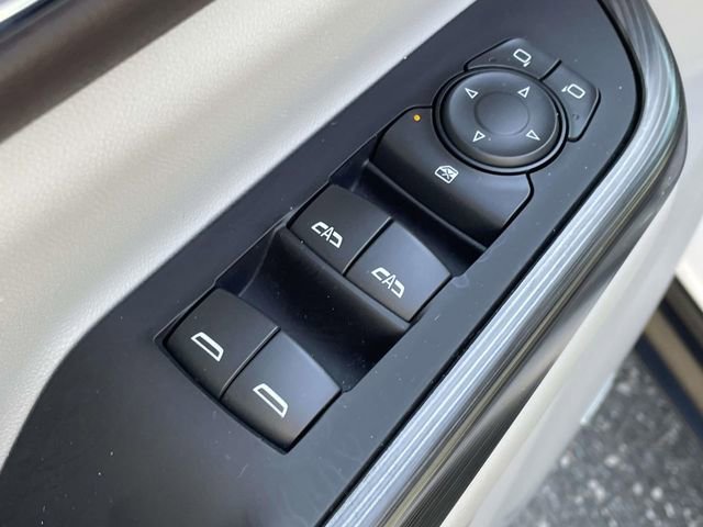 Used 2023 GMC Acadia SLT FWD image 17