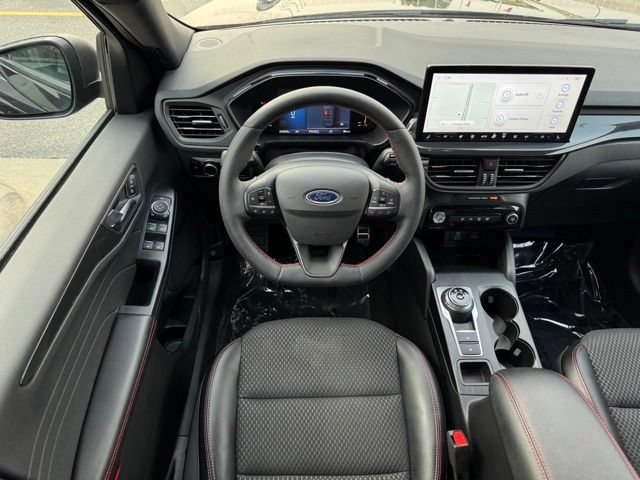 Certified 2023 Ford Escape ST-Line w/ Tech Pack #1 AWD/4WD image 9