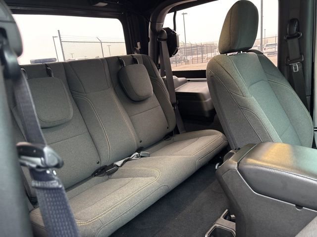 Used 2024 Jeep Wrangler Sport S image 9