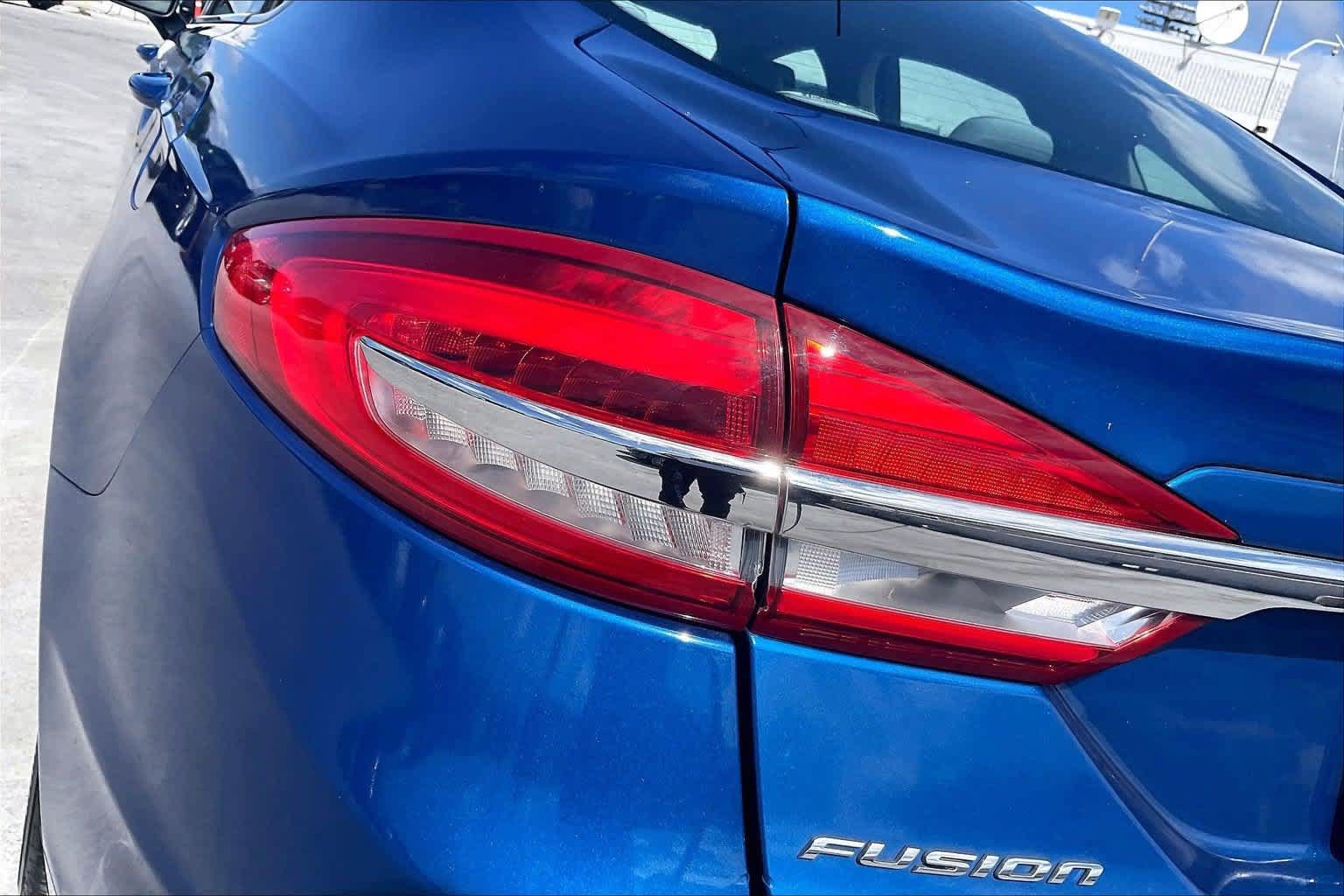 Certified 2018 Ford Fusion S FWD image 32