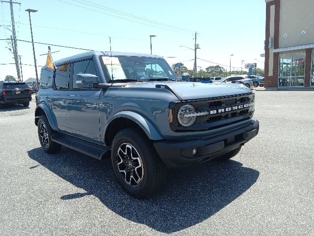 Certified 2025 Ford Bronco Outer Banks AWD/4WD image 2