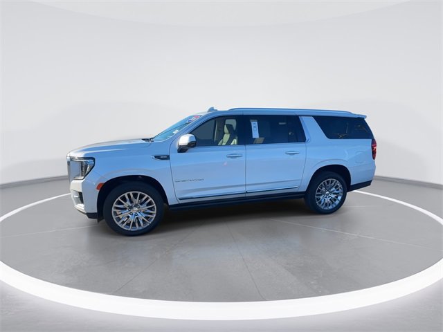 Used 2024 GMC Yukon XL Denali w/ Advanced Technology Package image 2