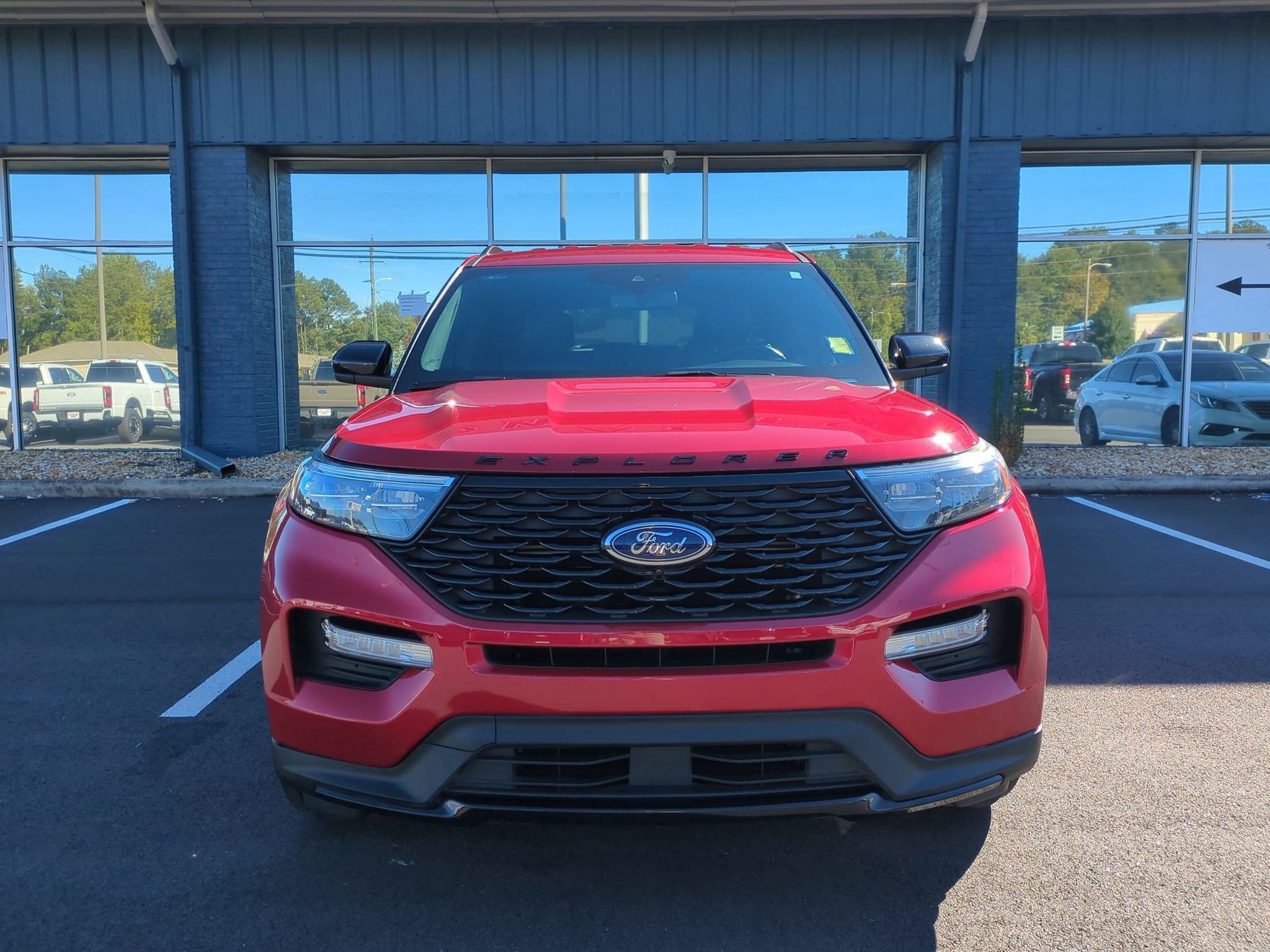 Certified 2023 Ford Explorer ST-Line w/ Class IV Trailer Tow Package RWD image 2