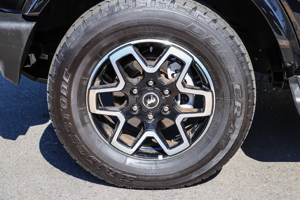 Certified 2025 Ford Bronco Outer Banks AWD/4WD image 15
