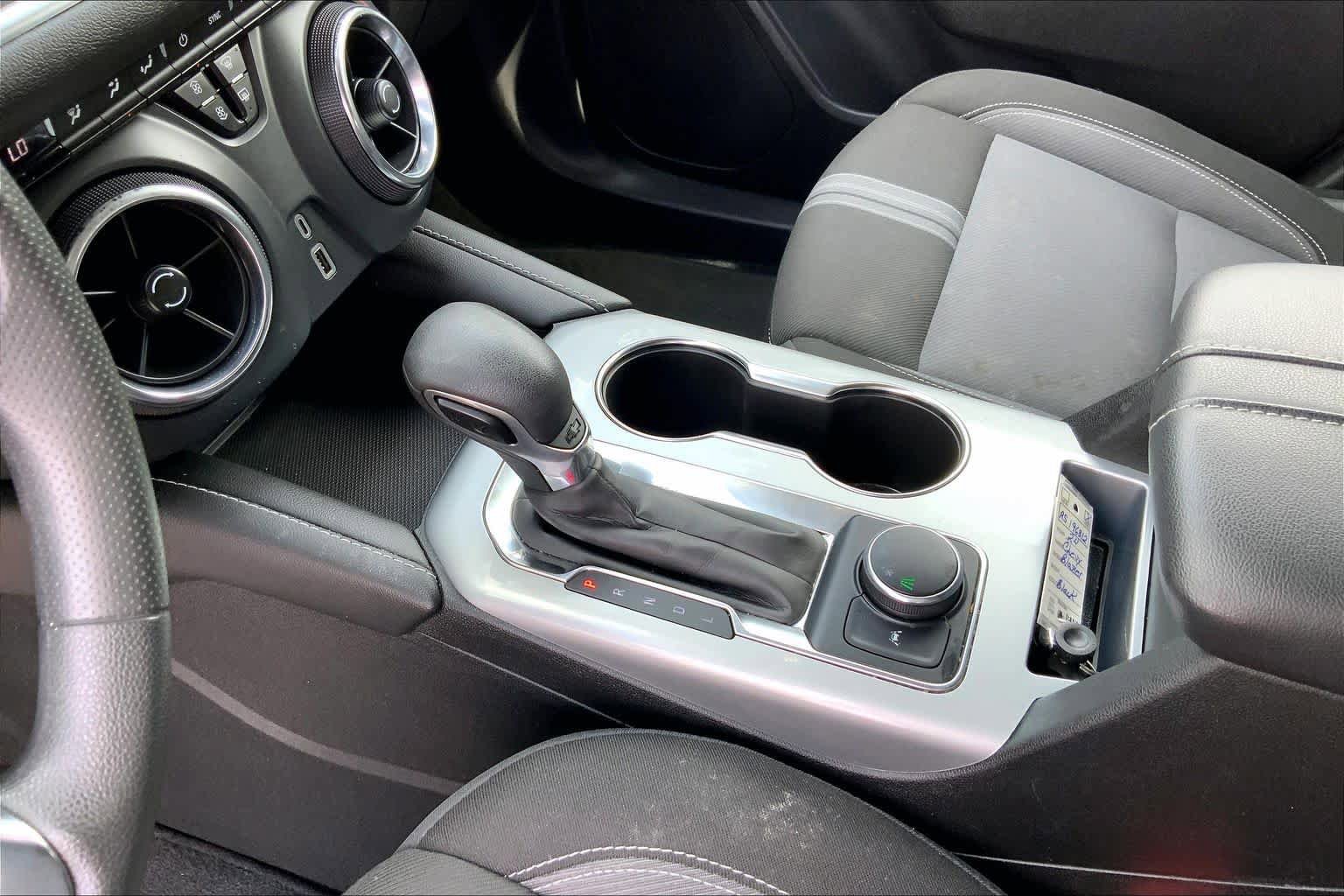 Used 2024 Chevrolet Blazer LT FWD image 15