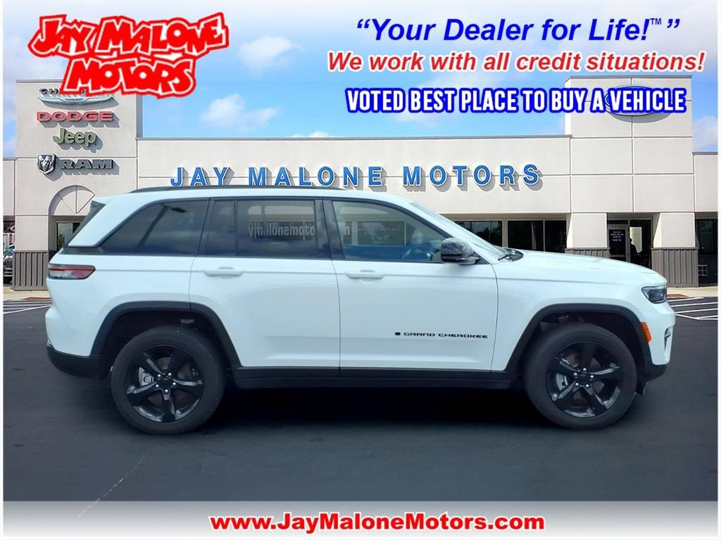 Used 2023 Jeep Grand Cherokee Altitude