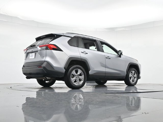 Used 2025 Toyota RAV4 XLE w/ Weather Package AWD/4WD image 28