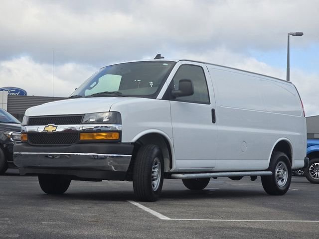Used 2024 Chevrolet Express 2500 w/ Driver Convenience Package image 8