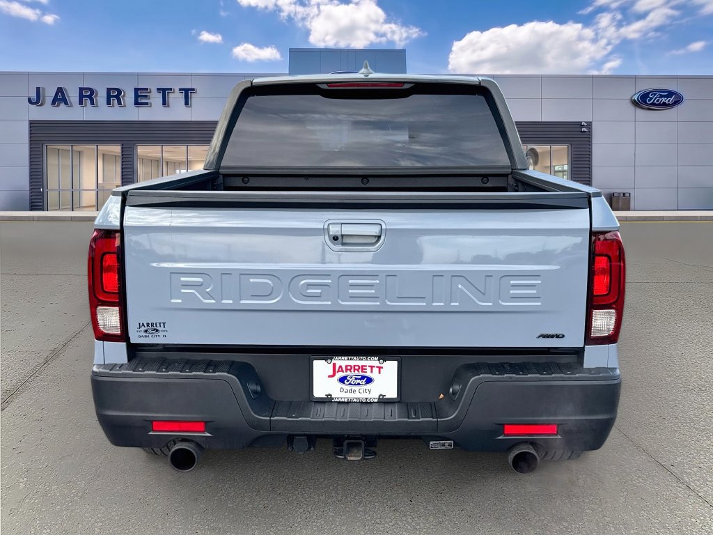 Used 2025 Honda Ridgeline Sport image 6