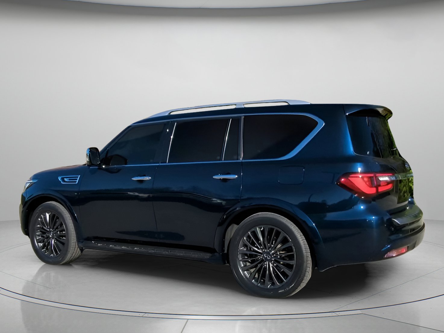 Used 2022 INFINITI QX80 Sensory w/ Cargo Package image 18